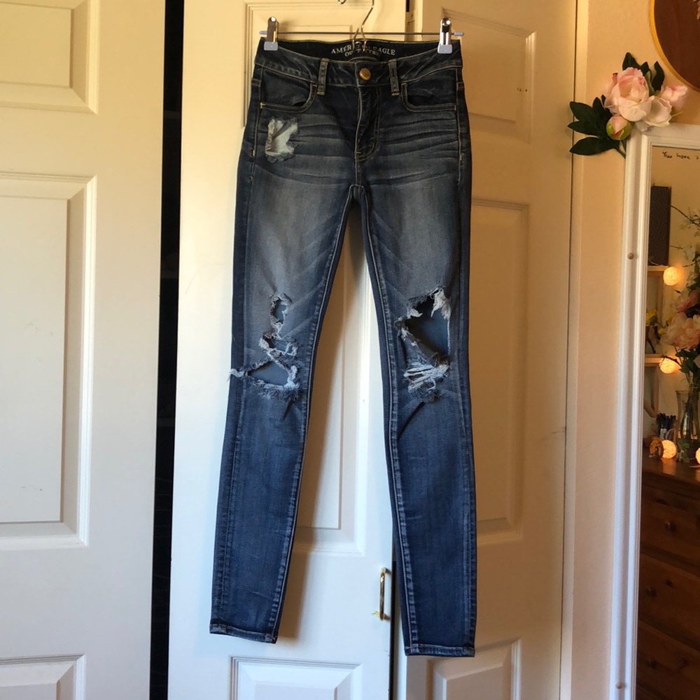 Dark, ripped, super stretch, American Eagle jeans